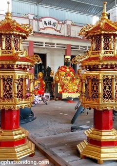 Đèn mái chùa - Gỗ hương ta - Cao 81 cm